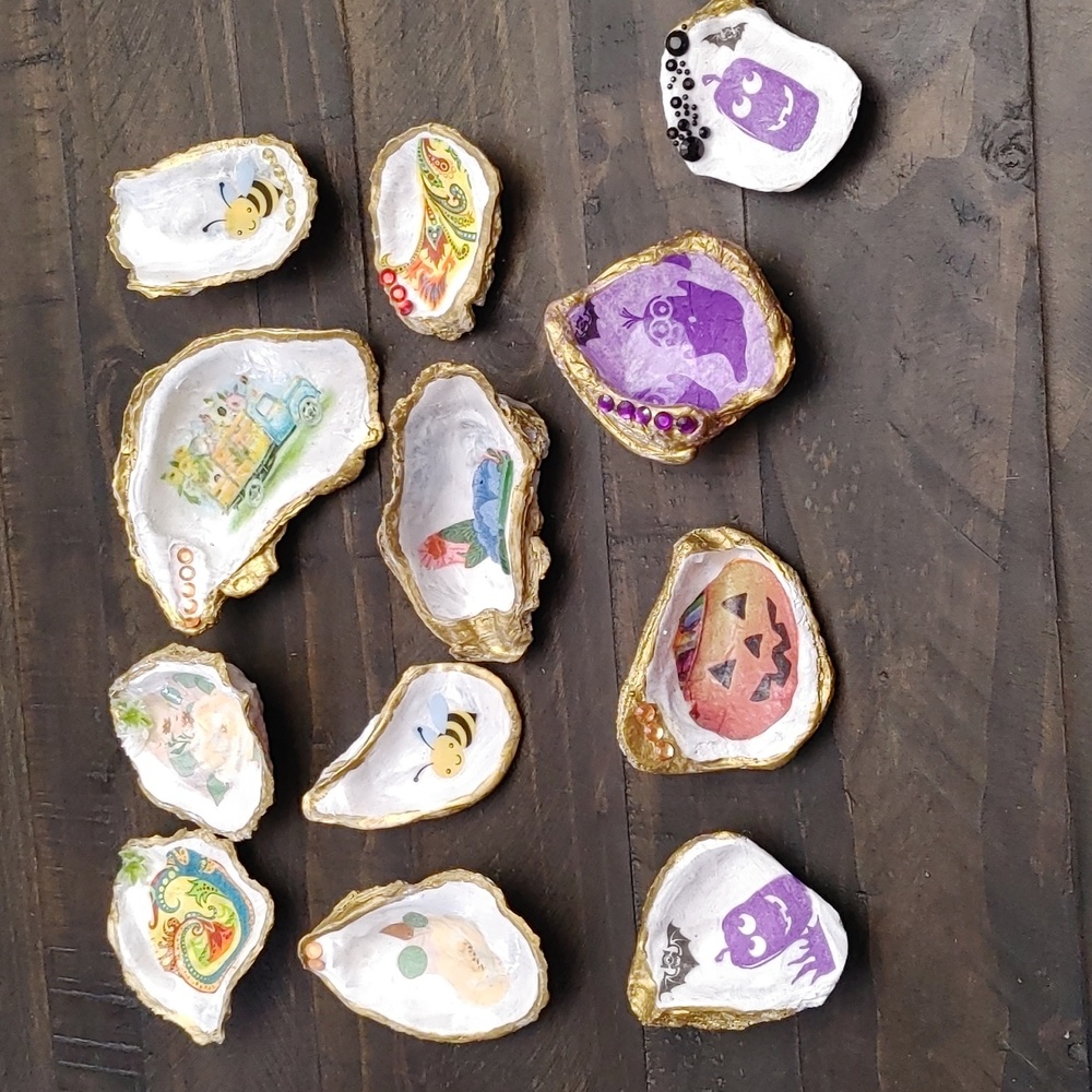 Lot #3 -- 12 Total Oyster Jewelry Dish es